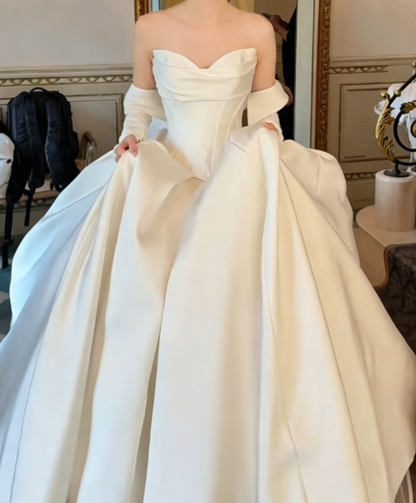 Classical Strapless White Wedding Dress With Sleeves Satin A-Line Bridal Dress GG6306