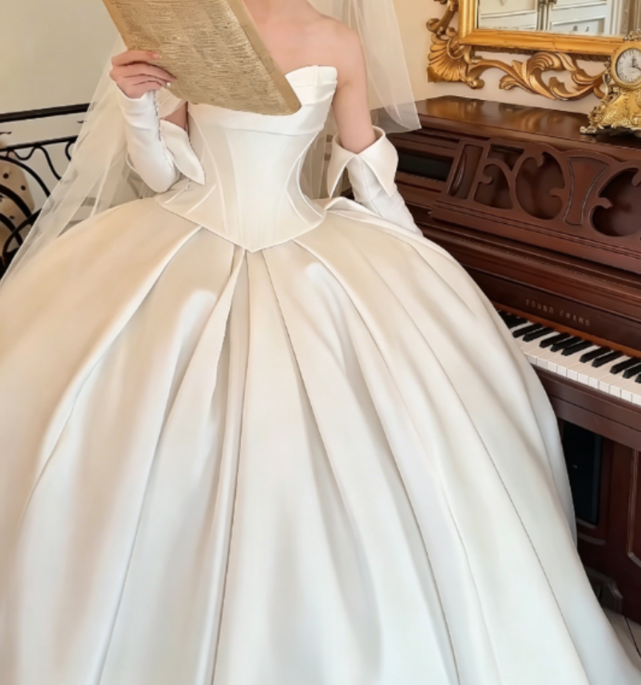 Classical Strapless White Wedding Dress With Sleeves Satin A-Line Bridal Dress GG6306