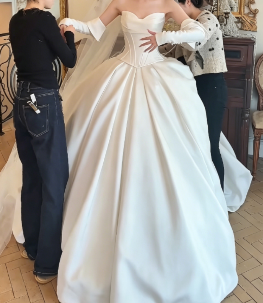 Classical Strapless White Wedding Dress With Sleeves Satin A-Line Bridal Dress GG6306