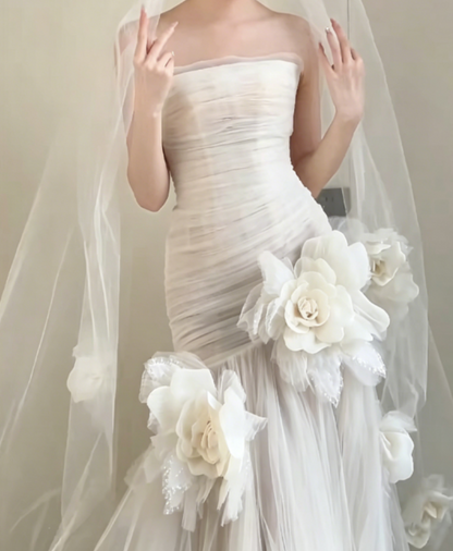 Romantic Strapless Handmade Flowers Wedding Dress Tulle Mermaid Bridal Dress GG6317