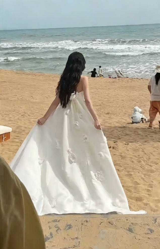 Glam Strapless White Wedding Dress With Train Satin Mermaid Bridal Dress GG6332
