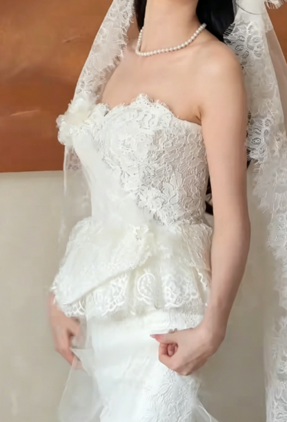 Charming Strapless Lace Wedding Dress Tulle Tiered Mermaid Bridal Dress GG6334