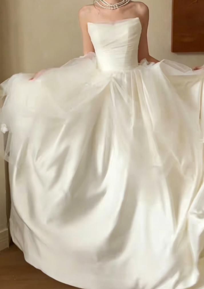 Chic Strapless Appliques Tulle Wedding Dress Satin A-Line Bridal Dress GG6340