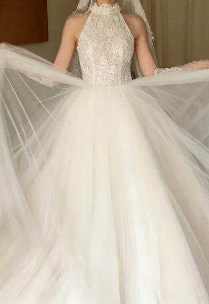 Fascinating Lace Bodice Wedding Dress Halter Neck Tulle A-Line Bridal Dress GG6341