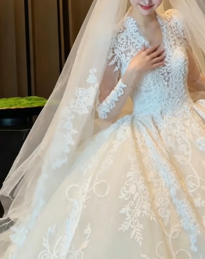 Romantic V Neck Wedding Dress Long Sleeve Appliques A-Line Bridal Dress GG6349