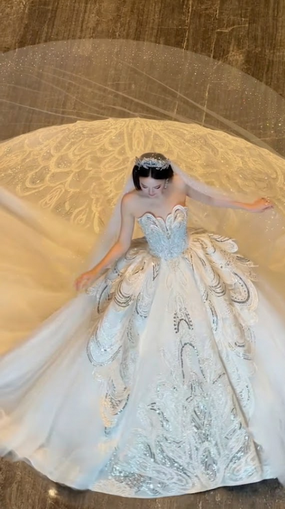 Beautiful Strapless Sequins Wedding Dress Long Tulle A-Line Bridal Dress GG6352