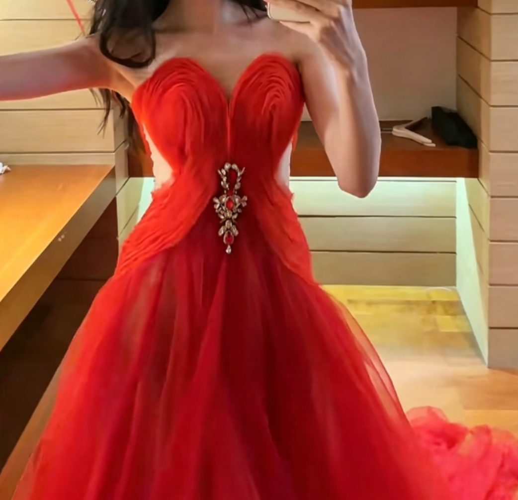 Alluring Strapless Red Prom Dress Rhinestones Tulle A-Line Evening Dress GG6359
