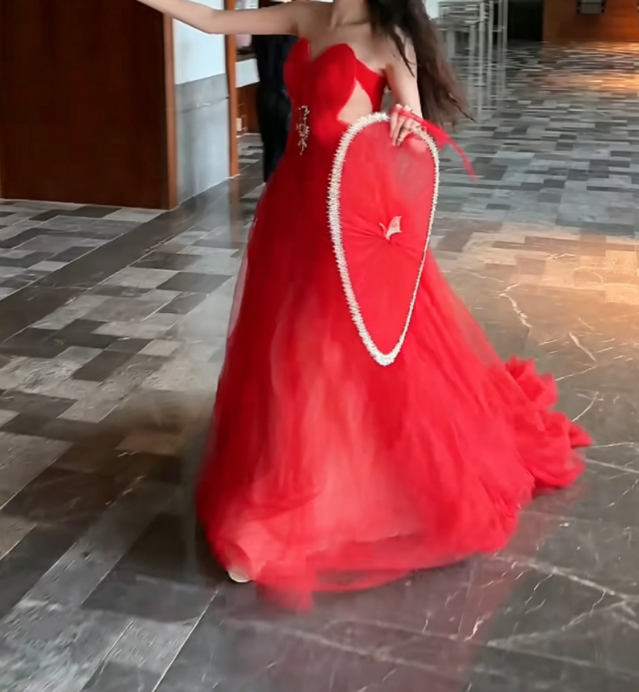 Alluring Strapless Red Prom Dress Rhinestones Tulle A-Line Evening Dress GG6359
