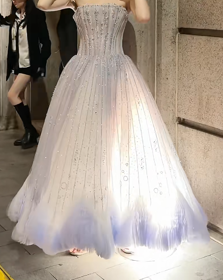 Enchanting Strapless Pastel Purple Prom Dress Beading Sequins Tulle A-Line Evening Dress GG6360