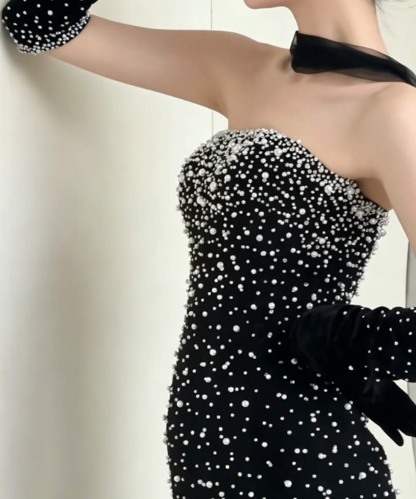 Charming Strapless Black Prom Dress Pearls Sequins A-Line Evening Dress GG6369