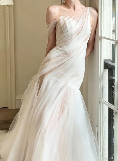 Alluring Illusion Neck White Wedding Dress Tulle Mermaid Bridal Dress GG6396
