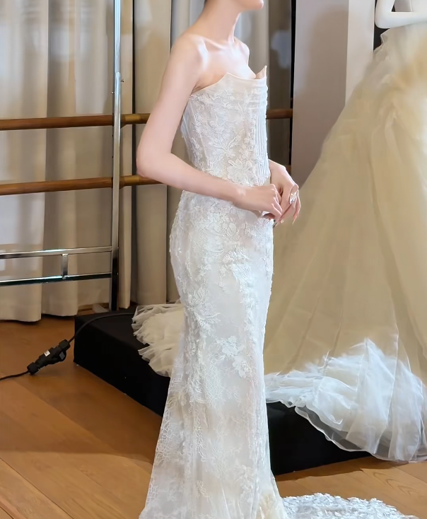Chic Strapless Wedding Dress Lace Mermaid Bridal Dress GG6402
