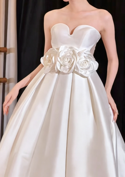 Alluring Strapless Satin Wedding Dress Handmade Flowers A-Line Bridal Dress GG6405