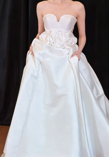 Alluring Strapless Satin Wedding Dress Handmade Flowers A-Line Bridal Dress GG6405