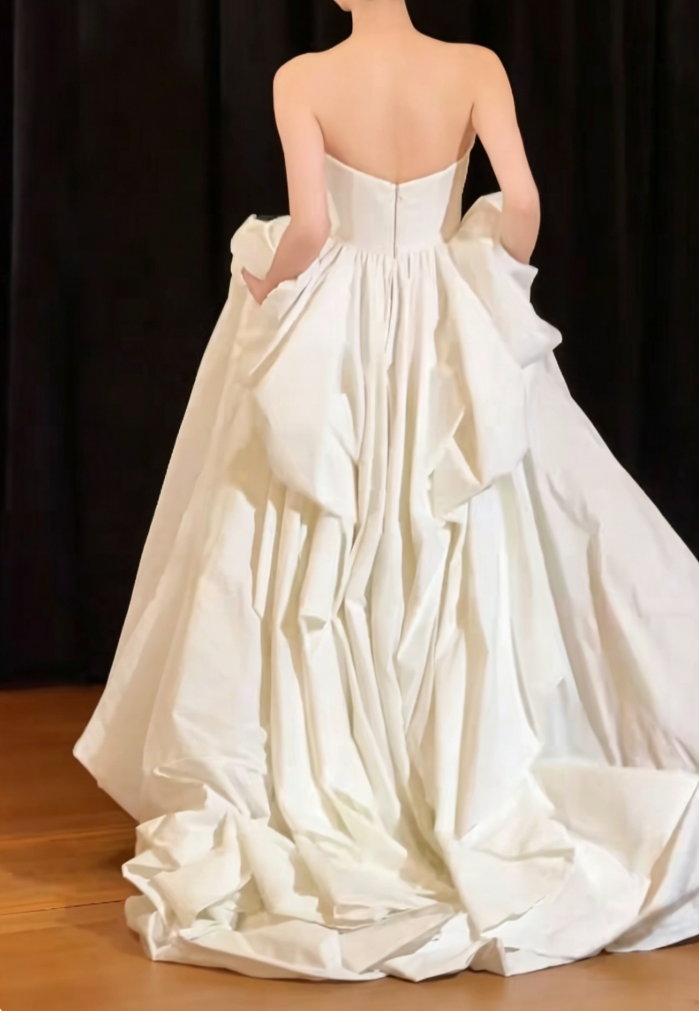 Retro Strapless Satin Wedding Dress Tiered A-Line Bridal Dress GG6408