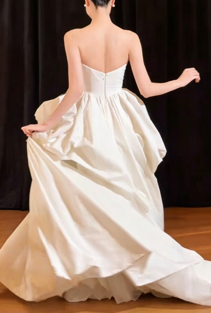 Retro Strapless Satin Wedding Dress Tiered A-Line Bridal Dress GG6408