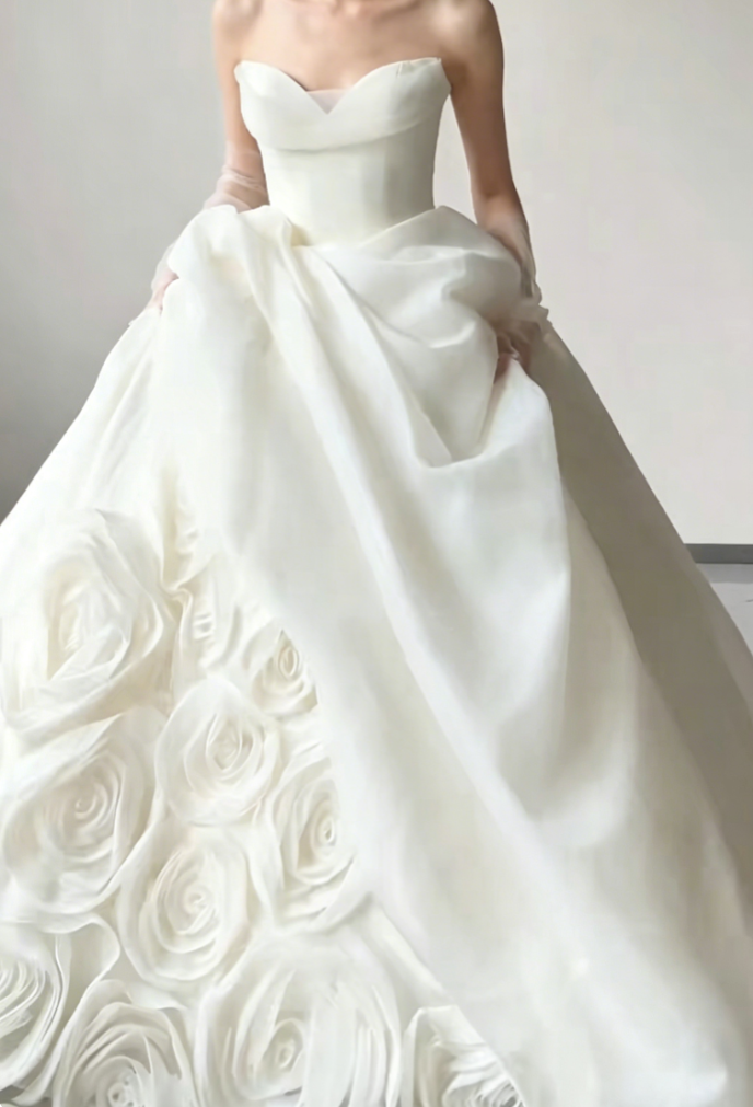 Glam Strapless Handmade Flowers Wedding Dress Satin A-Line Bridal Dress GG6422