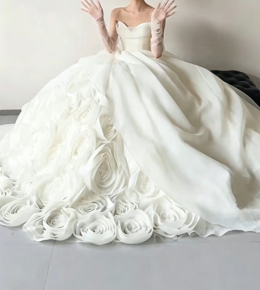 Glam Strapless Handmade Flowers Wedding Dress Satin A-Line Bridal Dress GG6422