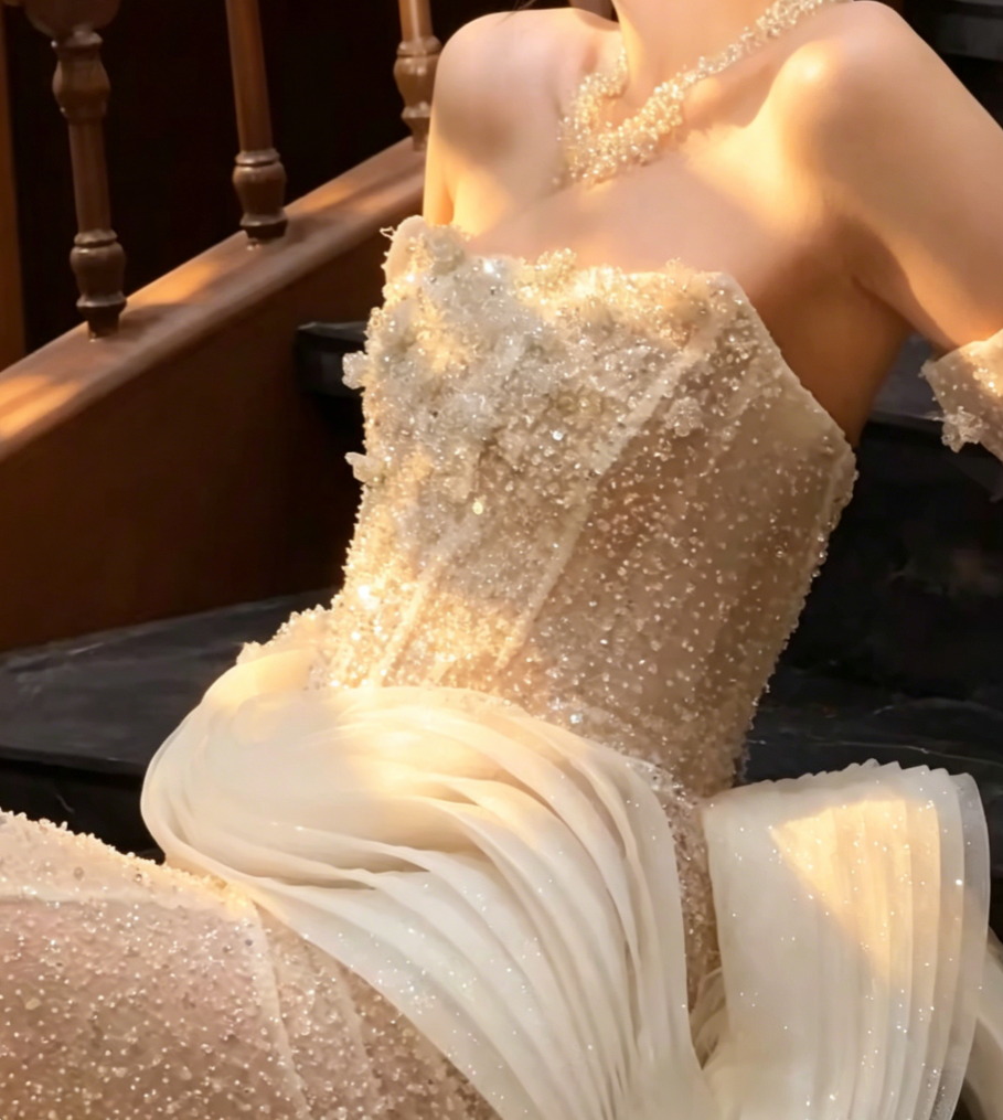 Elegant Strapless Ruffles White Wedding Dress Sequins Beaded Mermaid Bridal Dress GG6425