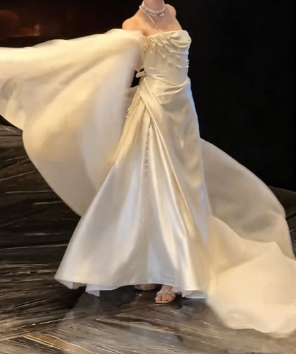 Romantic Strapless White Wedding Dress Satin Beading A-Line Bridal Dress GG6452