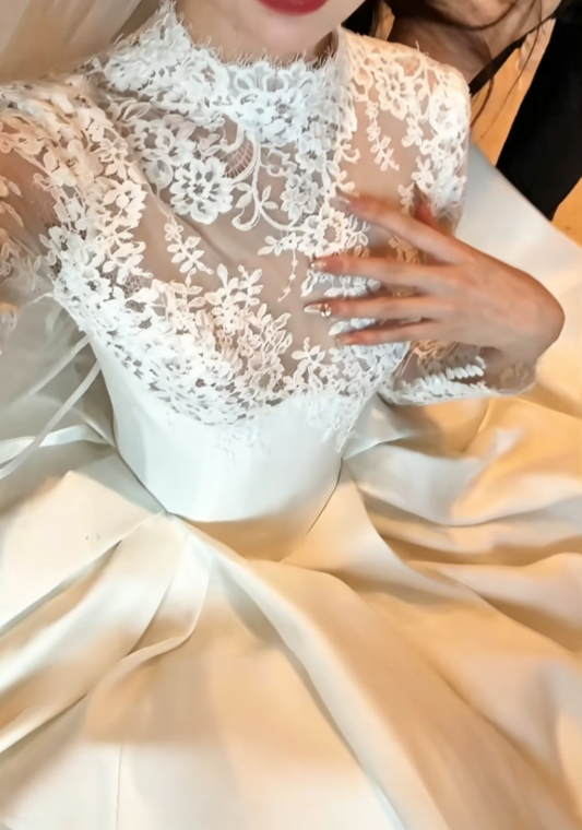 Vintage Lace Wedding Dress Long Sleeve Satin A-Line Bridal Dress GG6455