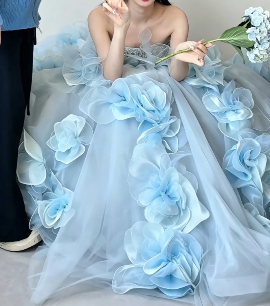 Exquisite Strapless Blue Prom Dress Appliques Beaded A-Line Evening Dress GG6459