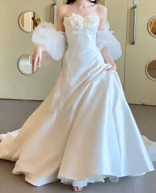 Romantic Strapless Satin Wedding Dress Appliques Mermaid Bridal Dress GG6469