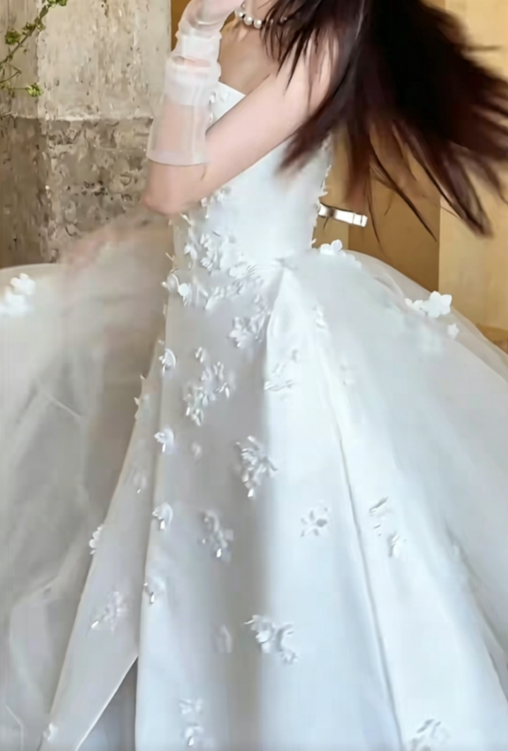 Charming Strapless Wedding Dress Appliques High Slit A-Line Bridal Dress GG6472