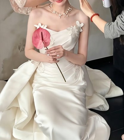Playful Strapless Satin Wedding Dress Appliques Mermiad Bridal Dress GG6480