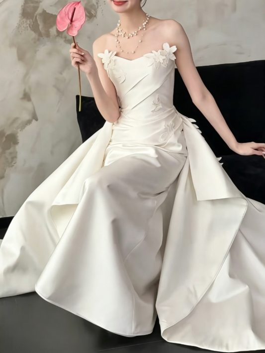 Playful Strapless Satin Wedding Dress Appliques Mermiad Bridal Dress GG6480