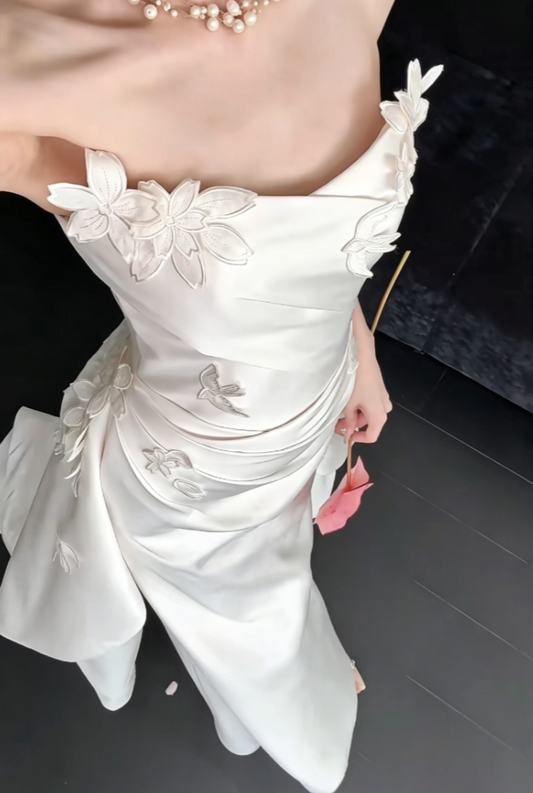 Playful Strapless Satin Wedding Dress Appliques Mermiad Bridal Dress GG6480