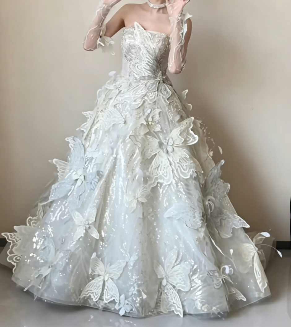 Luxurious Strapless Beaded Wedding Dress Sequins Butterflies A-Line Bridal Dress GG6490