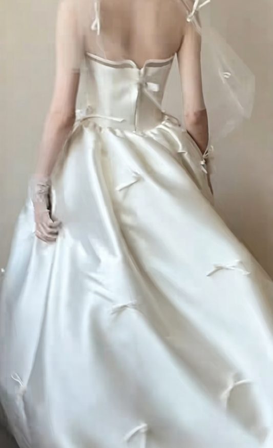 Unique Strapless White Wedding Dress Satin Bows A-Line Bridal Dress GG6492