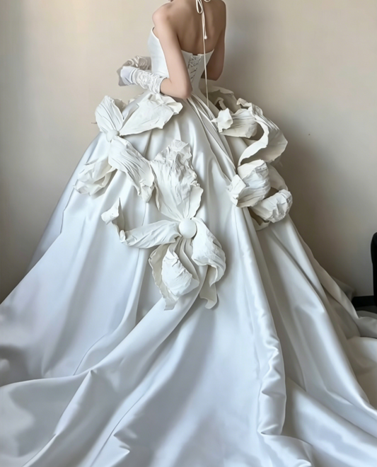 Classical Strapless Satin Wedding Dress Handmade Flowers A-Line Bridal Dress GG6509
