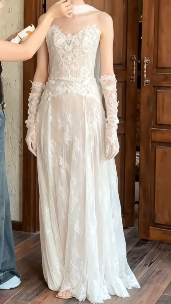 Glam Strapless Lace Wedding Dress With Scarf Tulle A-Line Bridal Dress GG6514