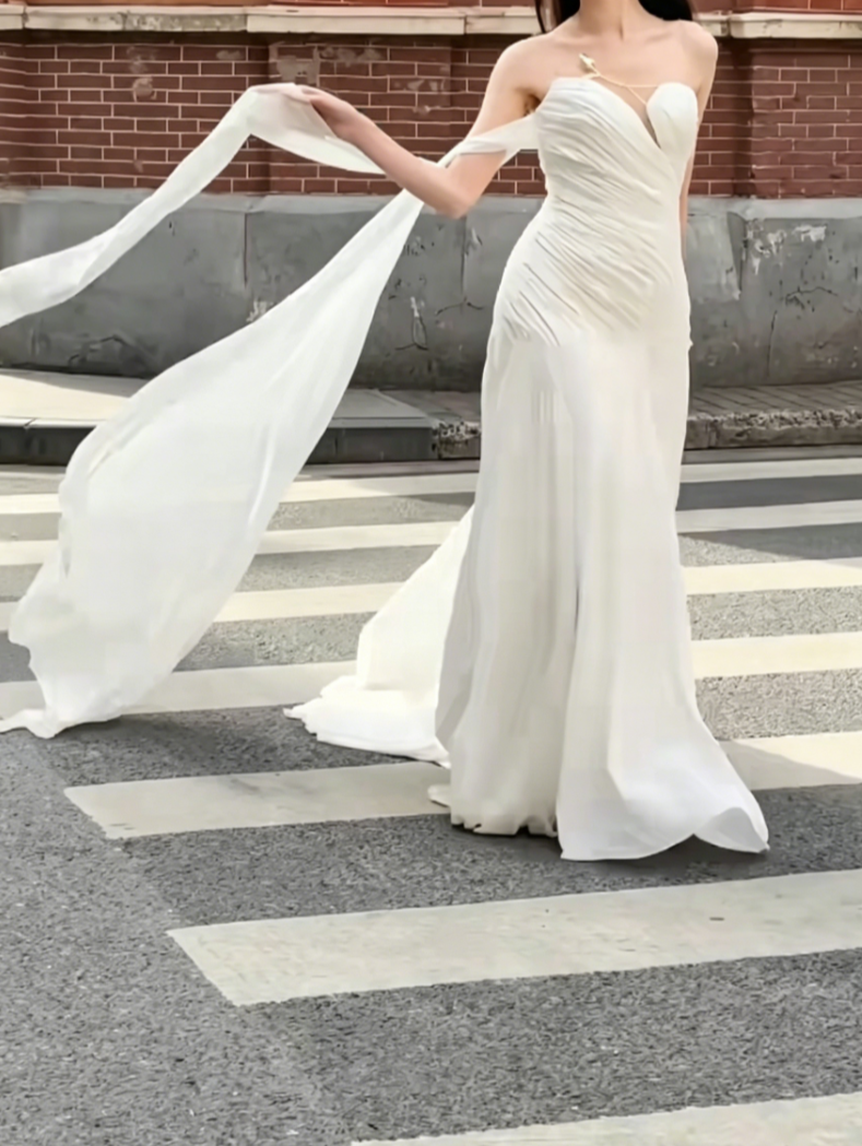 Flowy Off-Shoulder Prom Dress Ruched Mermaid Evening Dress GG6520