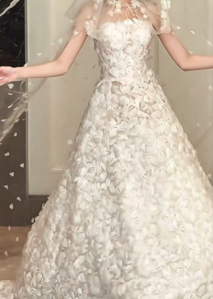 Fascinating Strapless Wedding Dress Feather A-Line Bridal Dress GG6538