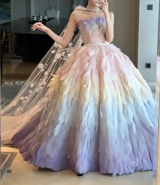 Charming Strapless Gradient Prom Dress Feather A-Line Evening Dress GG6539