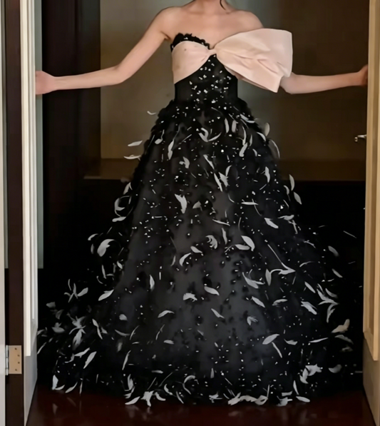 Attractive Strapless Black Prom Dress Sequins Feather A-Line Evening Dress GG6540