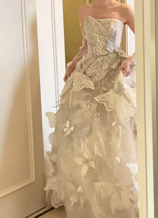 Fascinating Strapless Sequins Wedding Dress Appliques A-Line Bridal Dress GG6543