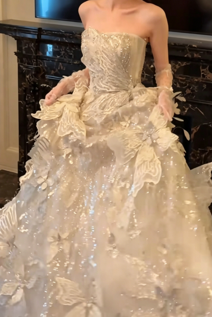 Fascinating Strapless Sequins Wedding Dress Appliques A-Line Bridal Dress GG6543