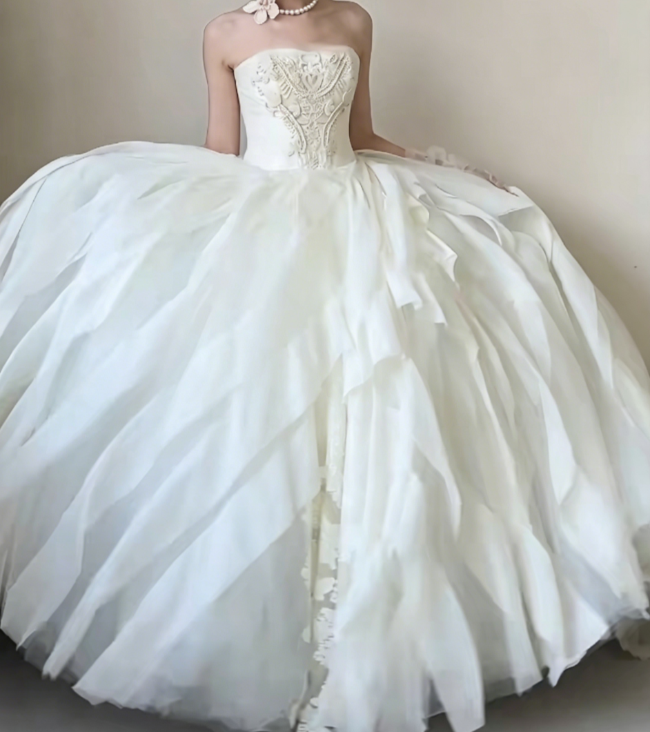 Classy Strapless Appliques Wedding Dress Tiered Tulle A-Line Bridal Dress GG6564