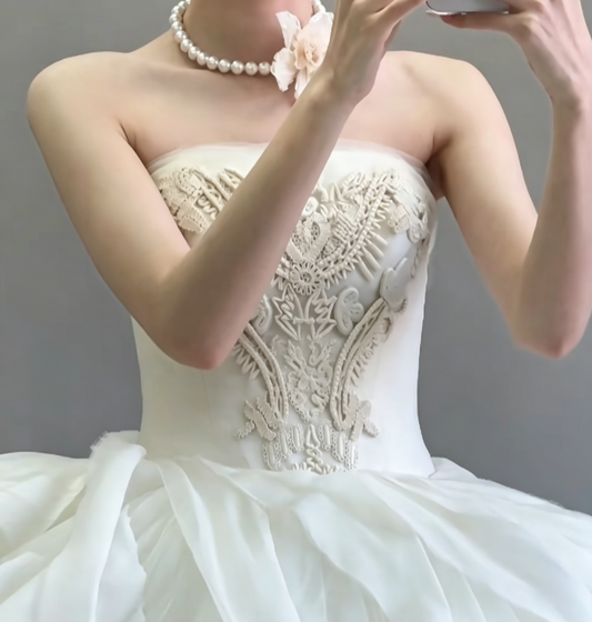 Classy Strapless Appliques Wedding Dress Tiered Tulle A-Line Bridal Dress GG6564