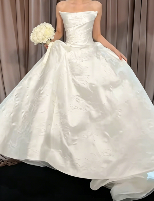 Playful Strapless Jacquard Wedding Dress Satin A-Line Bridal Dress GG6575