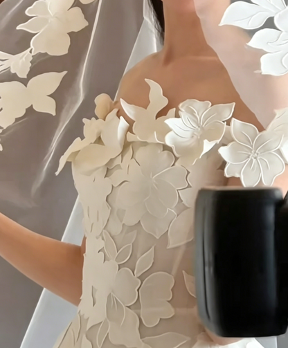 Classical Off-Shoulder Wedding Dress Appliques A-Line Bridal Dress GG6576