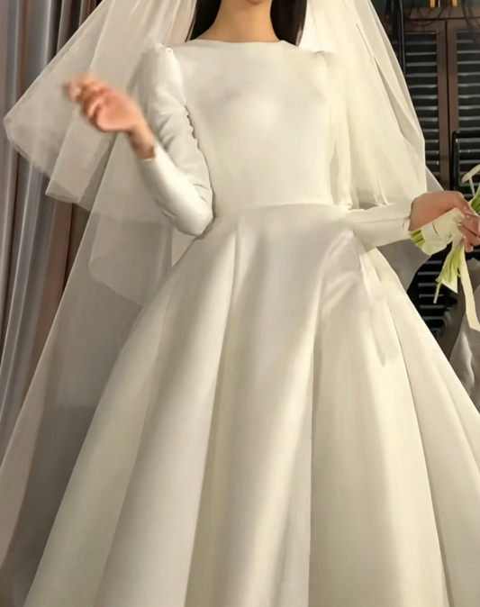 Simple Jewel Neck Wedding Dress Long Sleeve Satin A-Line Bridal Dress GG6577