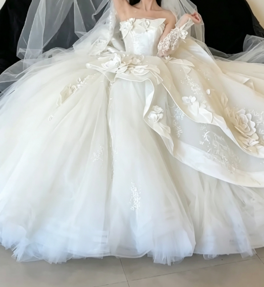 Attractive Strapless Wedding Dress Appliques Sequins A-Line Bridal Dress GG6590
