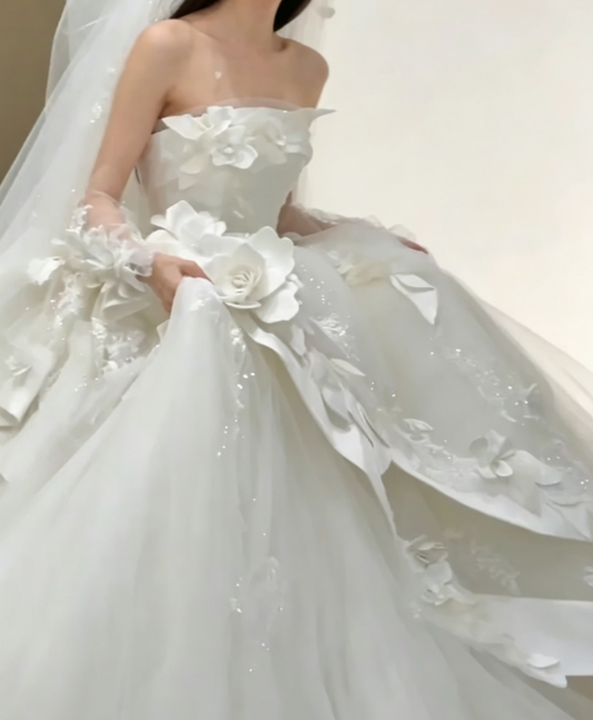Attractive Strapless Wedding Dress Appliques Sequins A-Line Bridal Dress GG6590