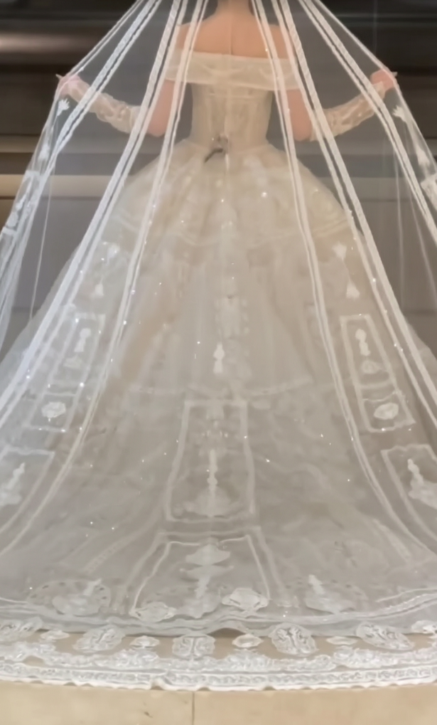 Ornate Off-Shoulder Wedding Dress Beaded A-Line Bridal Dress GG6592