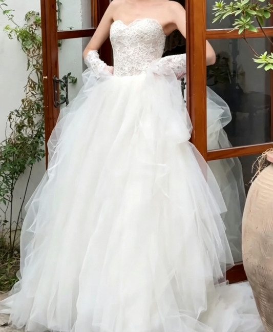 Sleek Strapless Lace Wedding Dress Tulle A-Line Bridal Dress GG6601